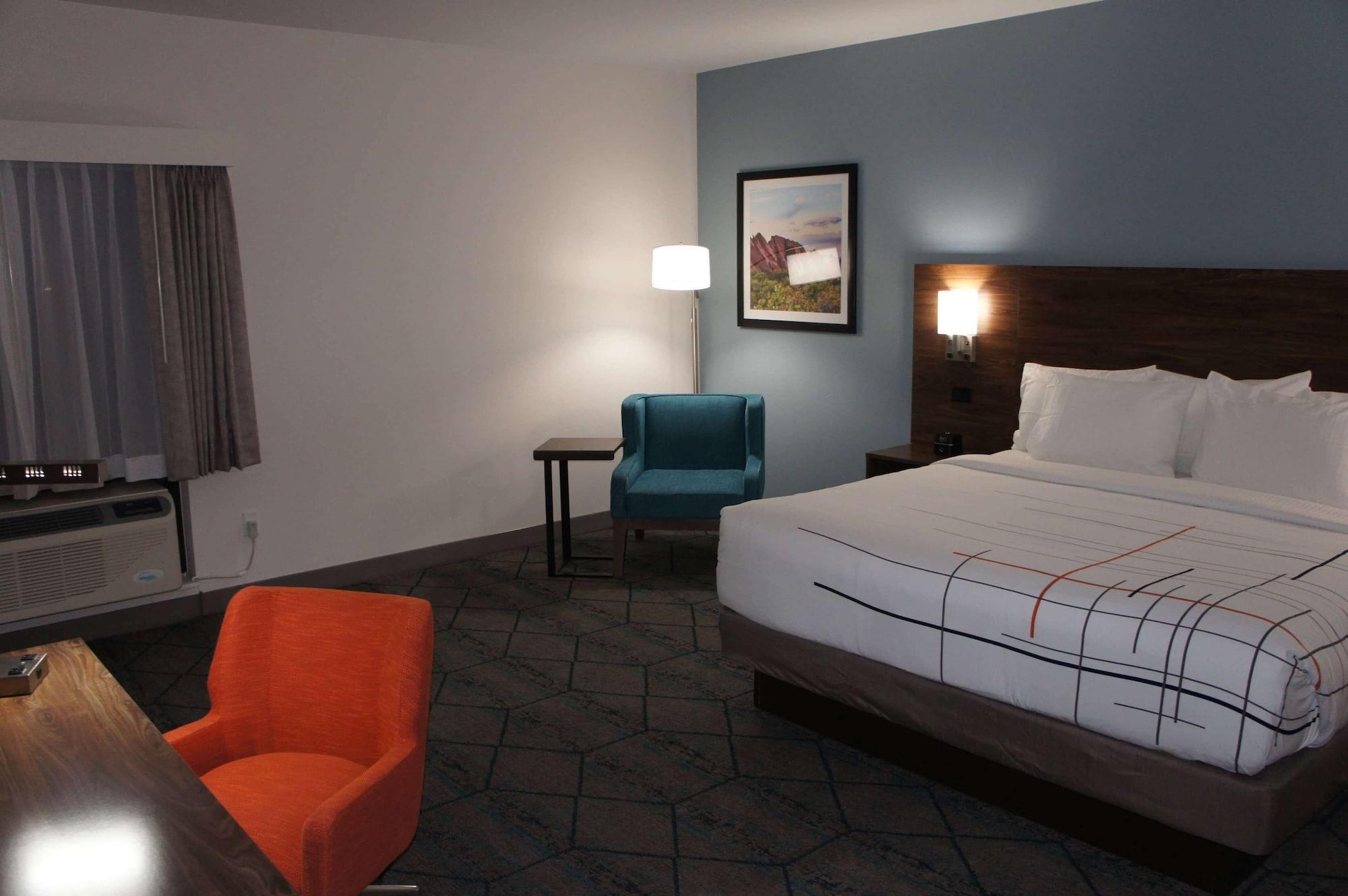 Hotel La Quinta & By Wyndham Littleton-red Rocks Littleton